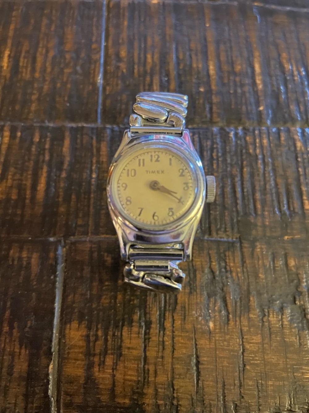 Timex Silver Tone Vintage Ladies Watch - Cream Dial needs battery